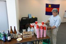 37.懇親会飲み物コーナー永島幹事